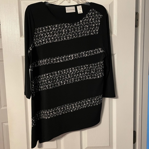 Alfred Dunner Asymmetrical Geometric Print Blouse - Picture 1 of 12